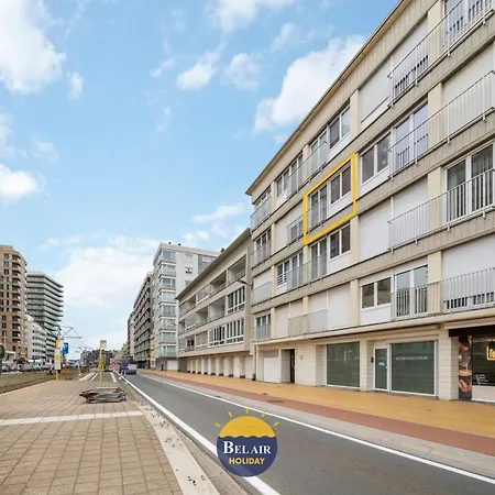 Апартаменты Comfortable And Centrally Located Near The Sea T143